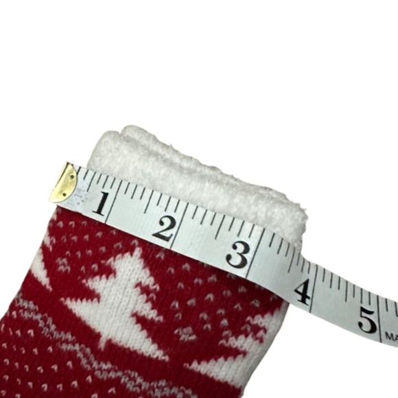 NWT a new day Women's Shoe Sz.4-10  Red/White Pattern Soft & Cozy Holiday Socks - Picture 9 of 12